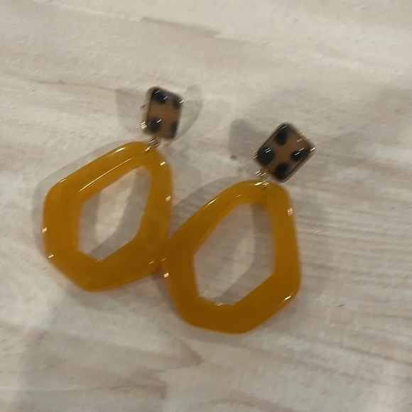 Free with any purchase Earrings - Picture 2 of 4